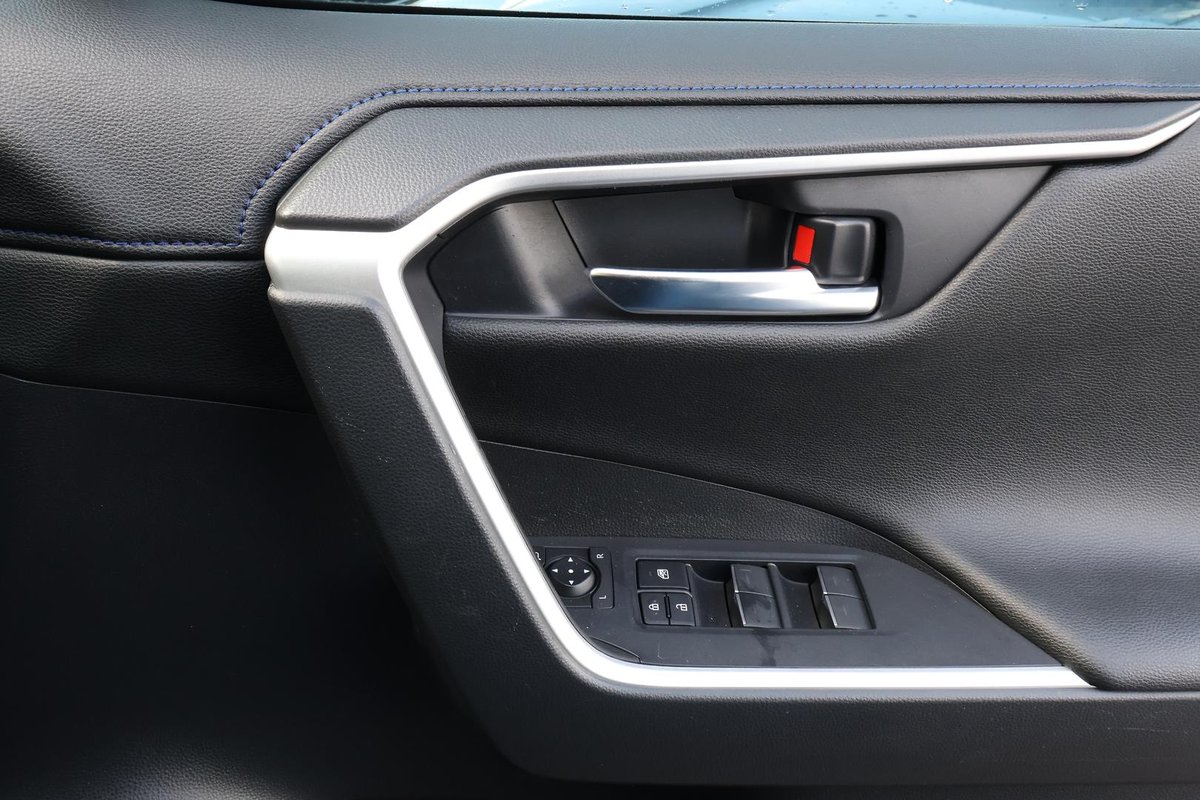 2022 Toyota RAV4 XSE AXAH54R 4X4 On Demand image 21
