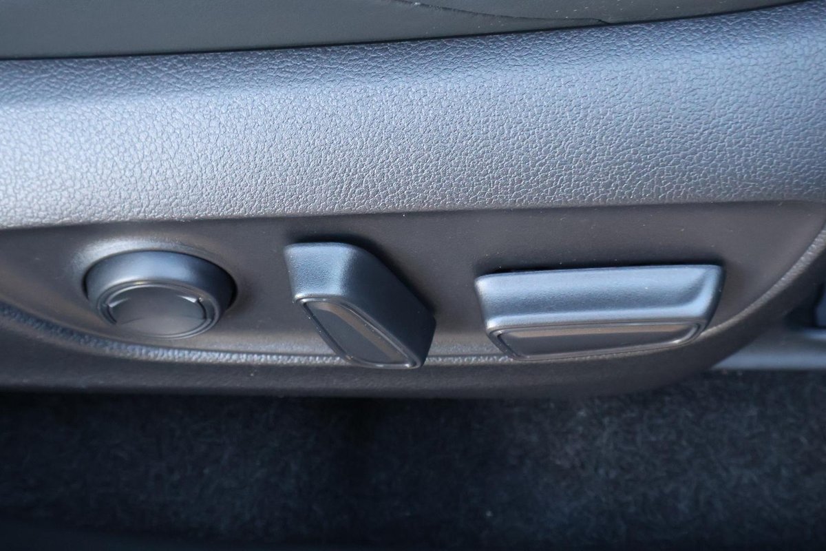 2022 Toyota RAV4 XSE AXAH54R 4X4 On Demand image 22
