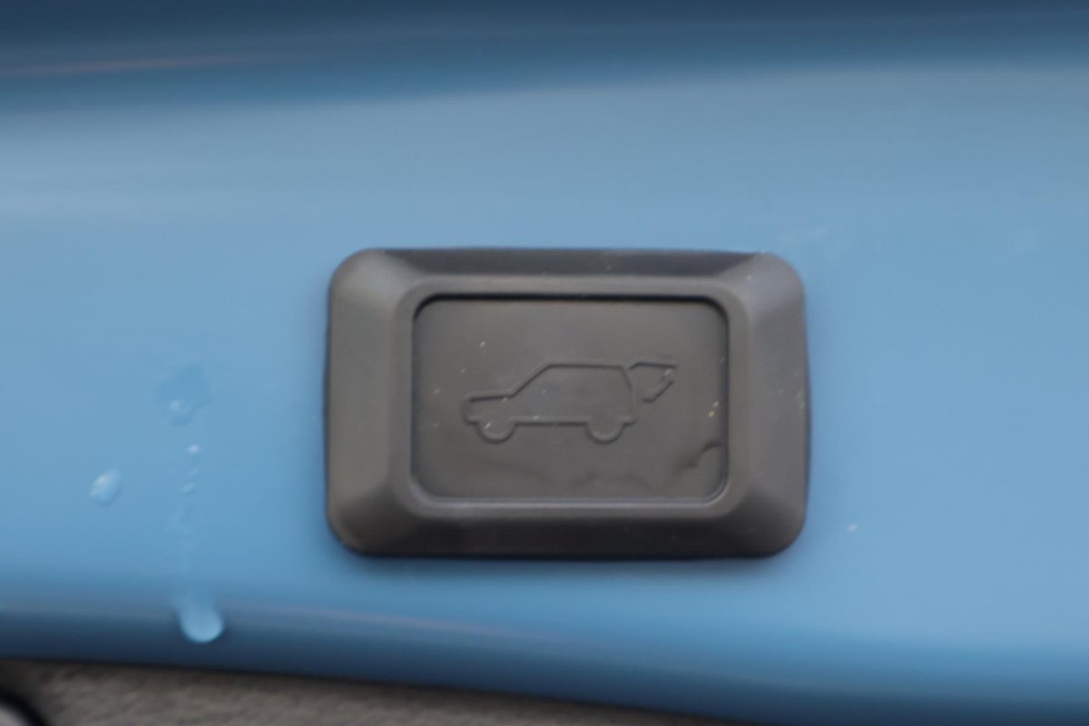 2022 Toyota RAV4 XSE AXAH54R 4X4 On Demand image 28
