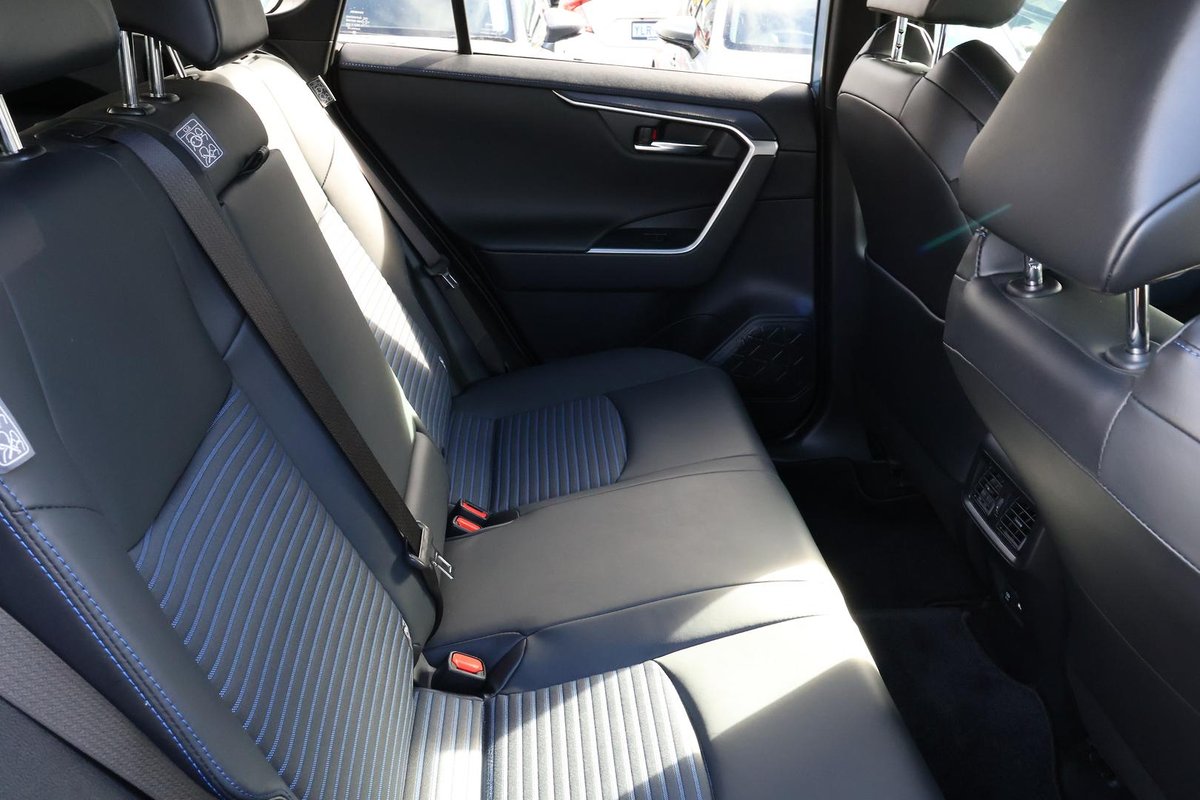 2022 Toyota RAV4 XSE AXAH54R 4X4 On Demand image 23