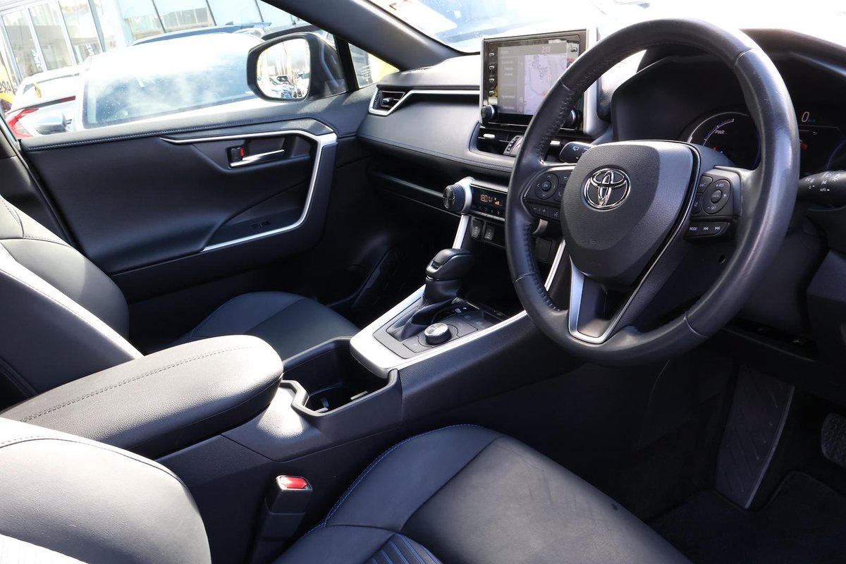 2022 Toyota RAV4 XSE AXAH54R 4X4 On Demand image 7