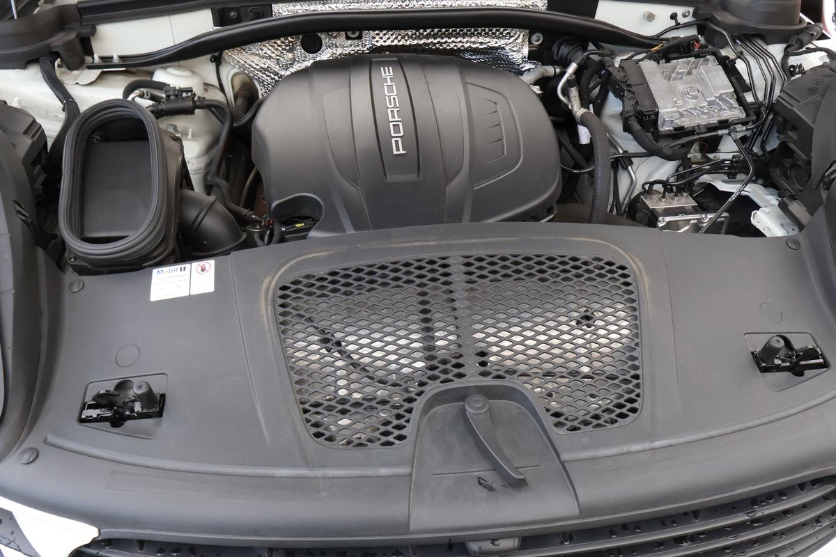 2019 Porsche Macan 95B MY19 AWD image 32