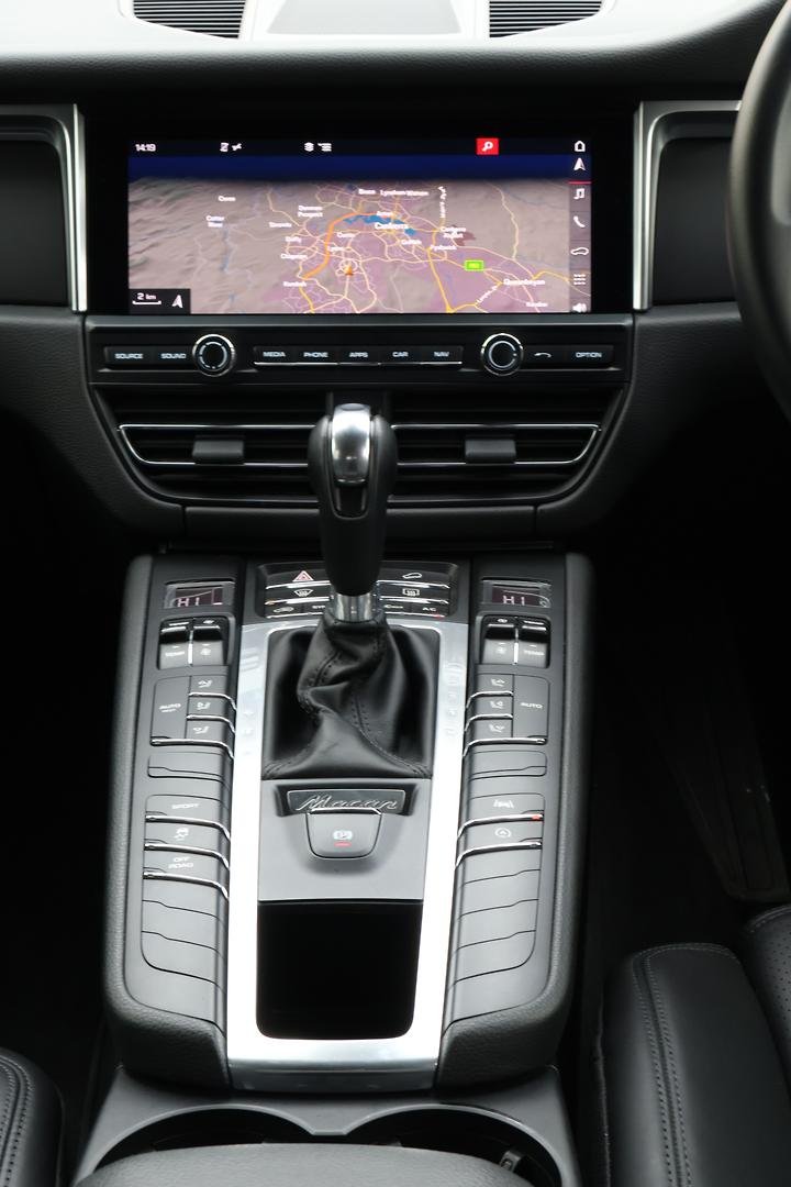 2019 Porsche Macan 95B MY19 AWD image 17