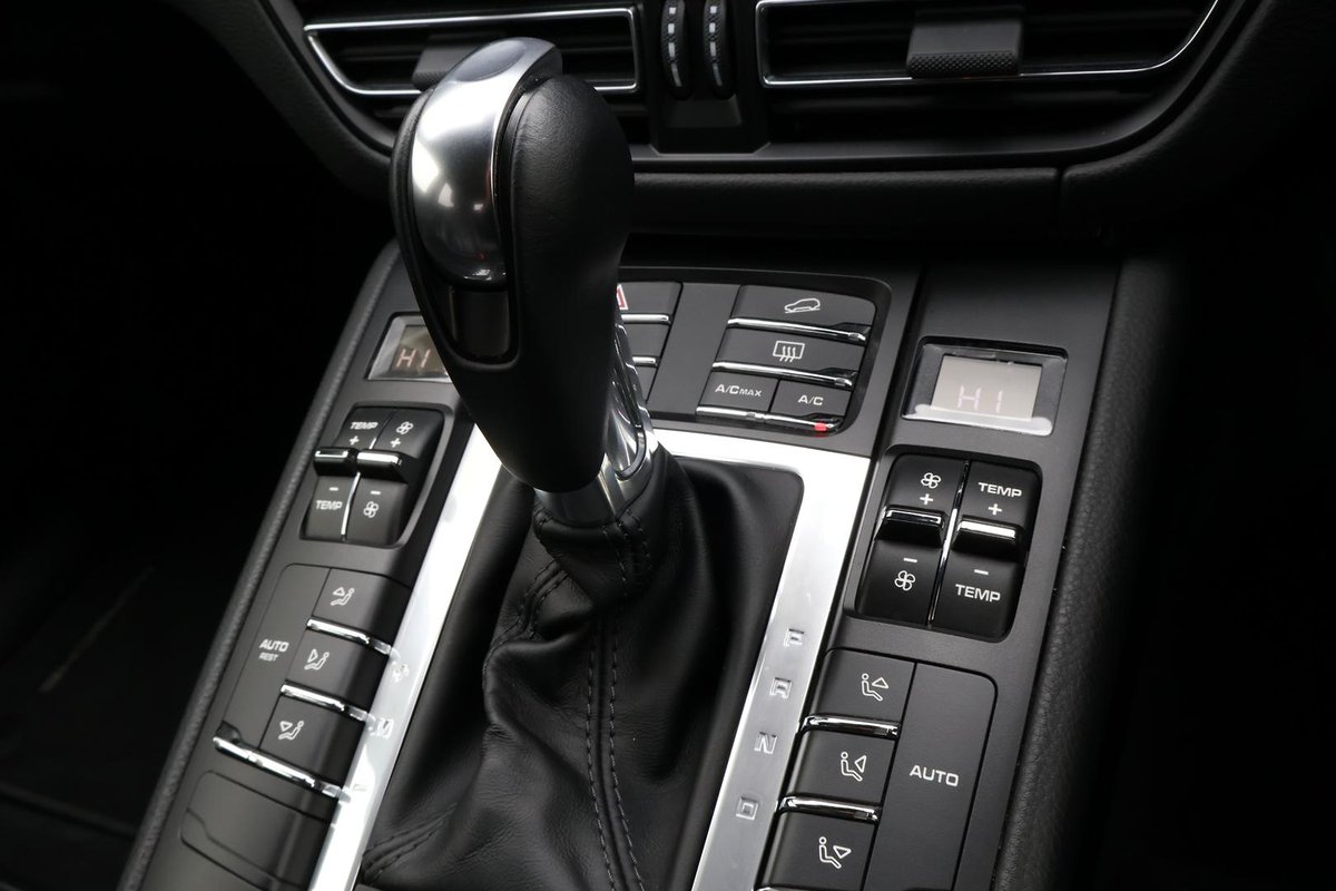 2019 Porsche Macan 95B MY19 AWD image 20