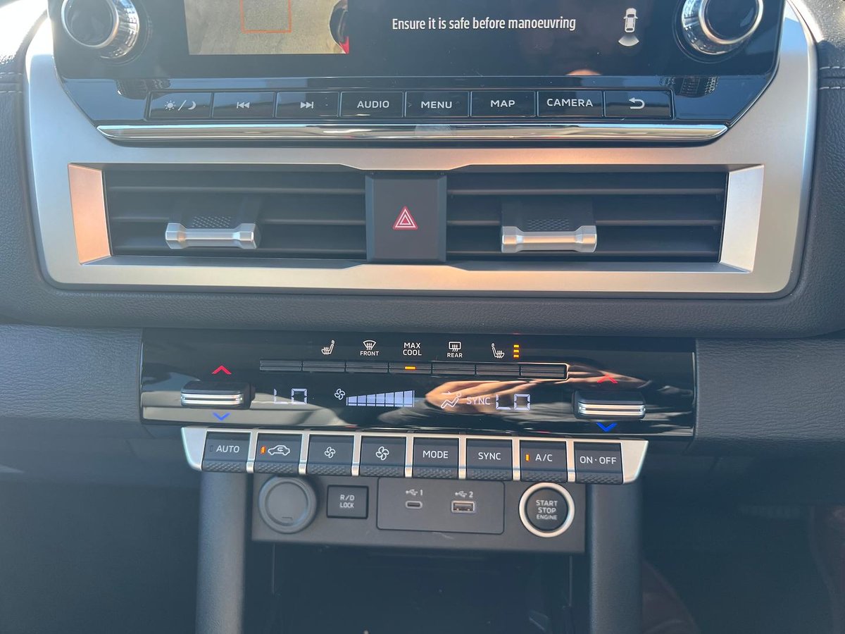 2026 Nissan Navara ST-X D27 MY26 4X4 Dual Range image 10