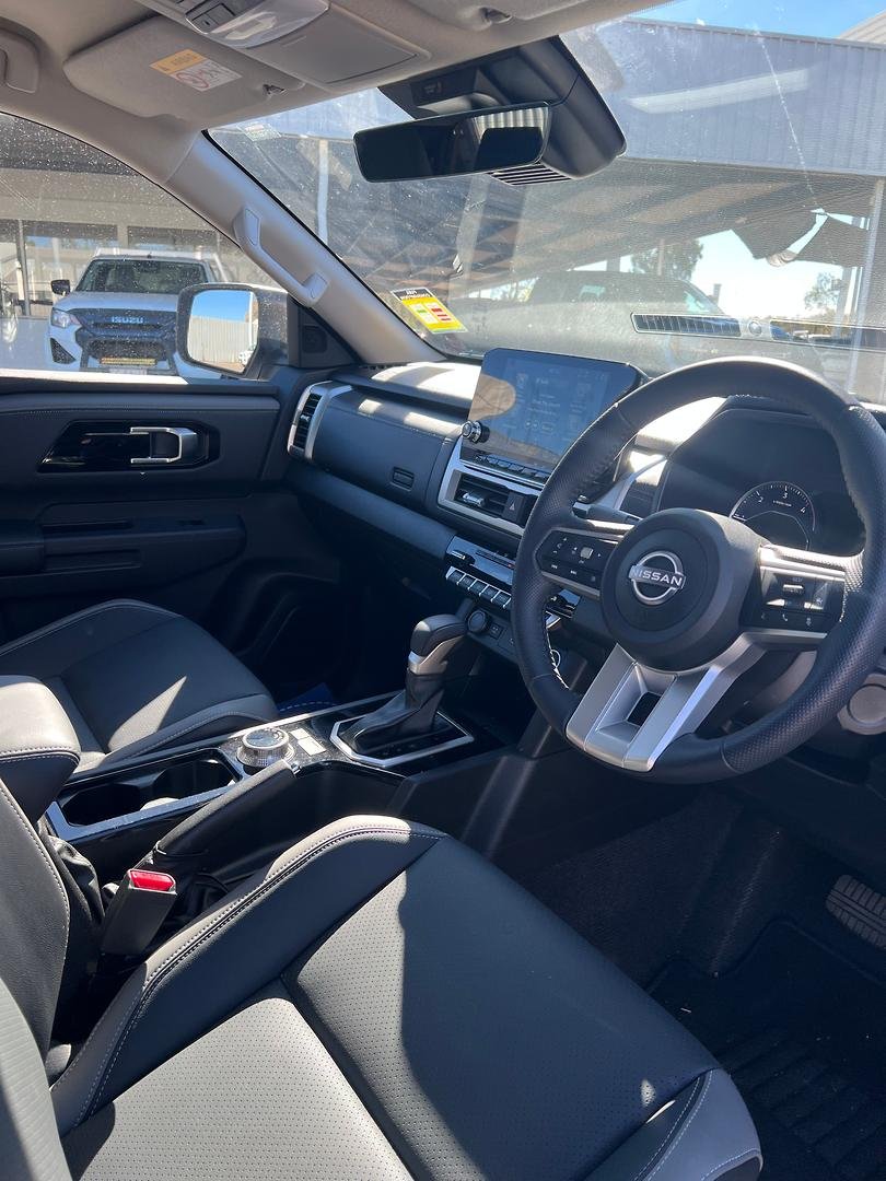 2026 Nissan Navara ST-X D27 MY26 4X4 Dual Range image 13