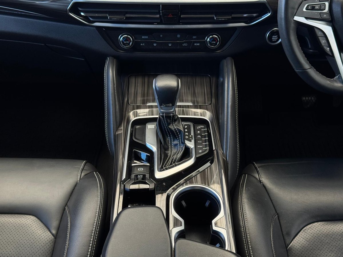 2022 LDV D90 Executive SV9A image 41
