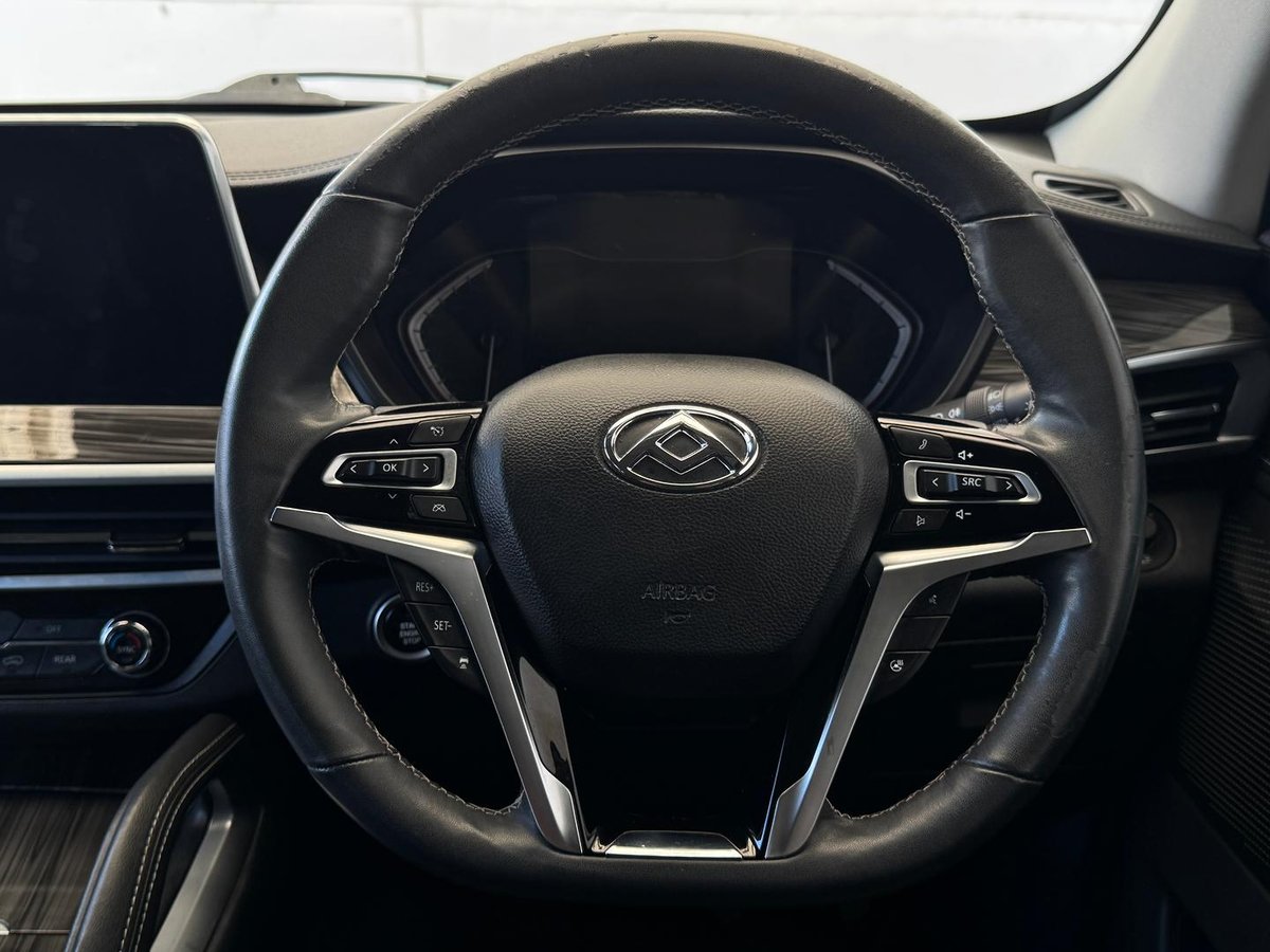 2022 LDV D90 Executive SV9A image 42