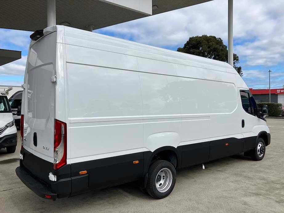 2026 Iveco Daily 50C18V image 13