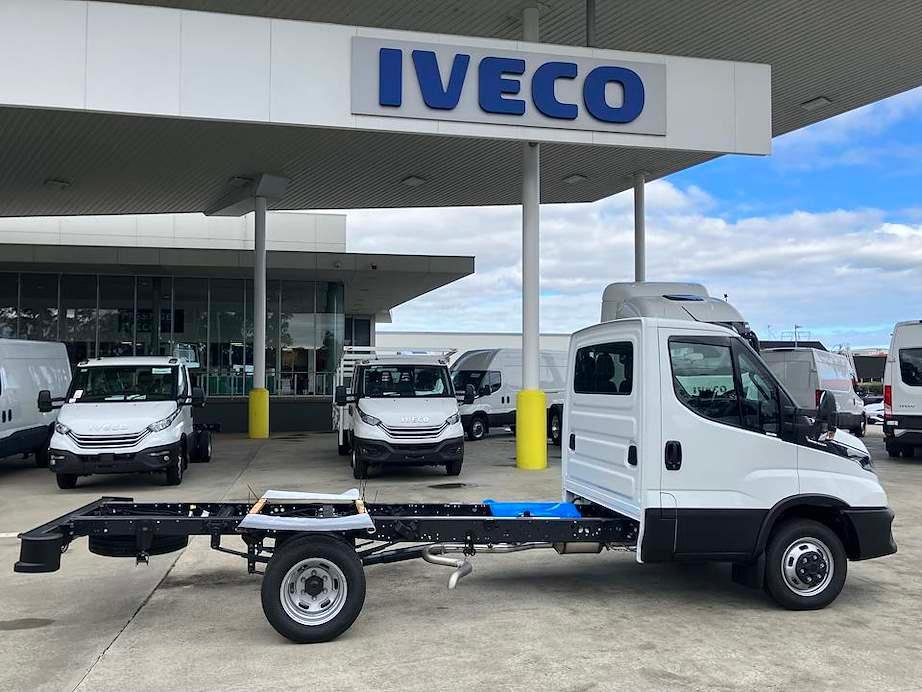 2026 Iveco Daily 50C18 image 13