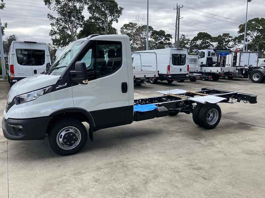 2026 Iveco Daily 50C18 image 8
