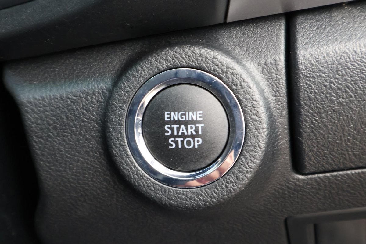 2024 Toyota Hilux SR5 48V GUN126R 4X4 Dual Range image 16