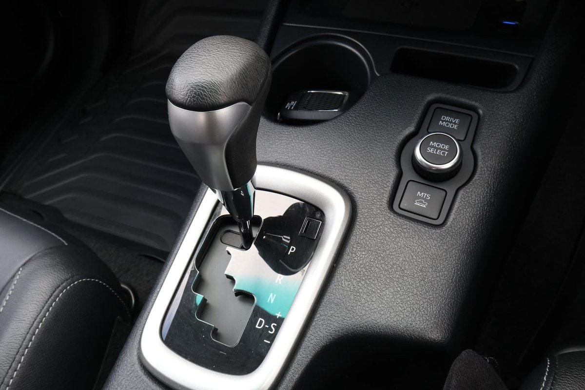 2024 Toyota Hilux SR5 48V GUN126R 4X4 Dual Range image 22