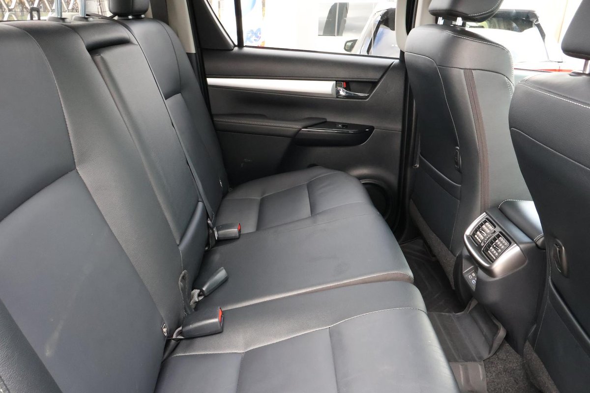 2024 Toyota Hilux SR5 48V GUN126R 4X4 Dual Range image 25