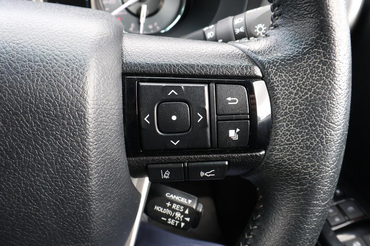 2024 Toyota Hilux SR5 48V GUN126R 4X4 Dual Range image 11