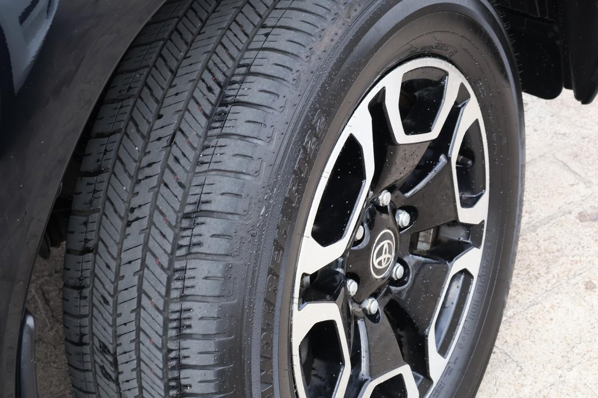 2024 Toyota Hilux SR5 48V GUN126R 4X4 Dual Range image 31