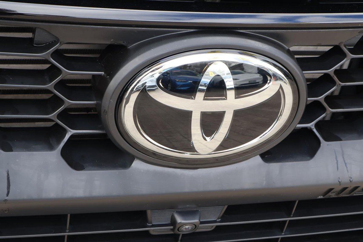 2024 Toyota Hilux SR5 48V GUN126R 4X4 Dual Range image 33