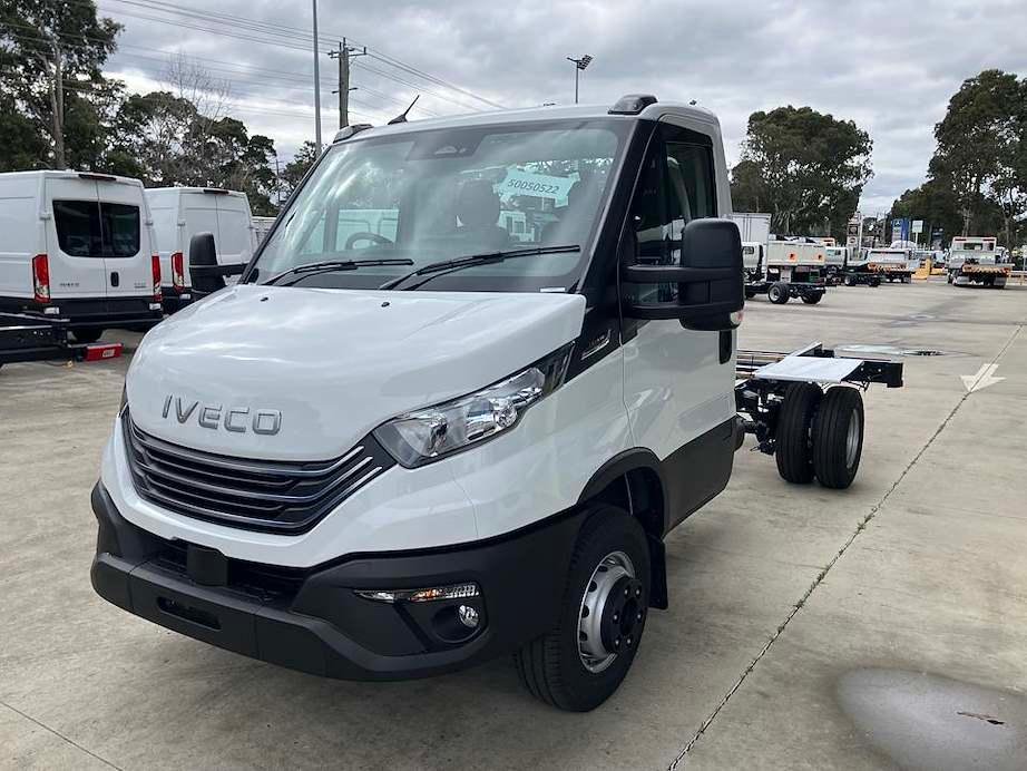 2026 Iveco Daily 70C21 image 9