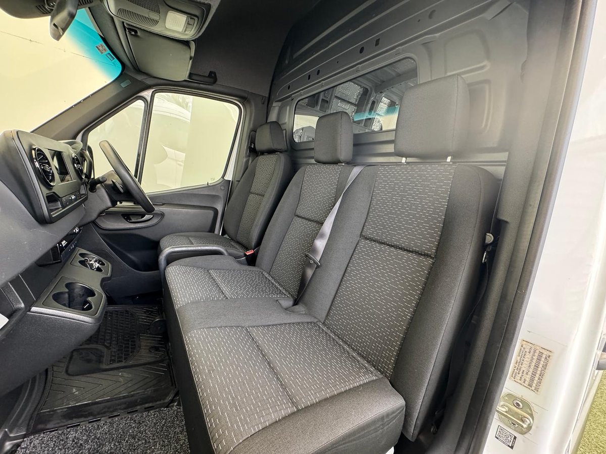 2021 Mercedes-Benz Sprinter 314CDI VS30 image 13