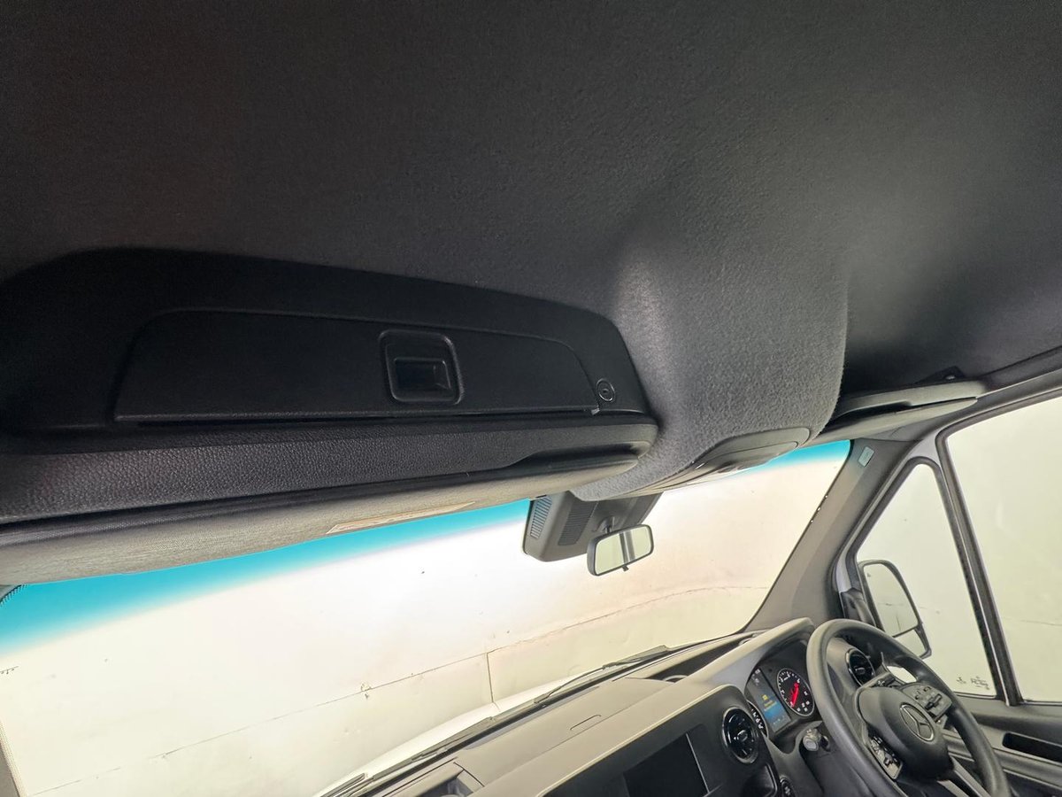 2021 Mercedes-Benz Sprinter 314CDI VS30 image 15