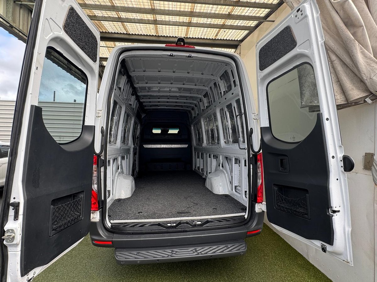 2021 Mercedes-Benz Sprinter 314CDI VS30 image 19