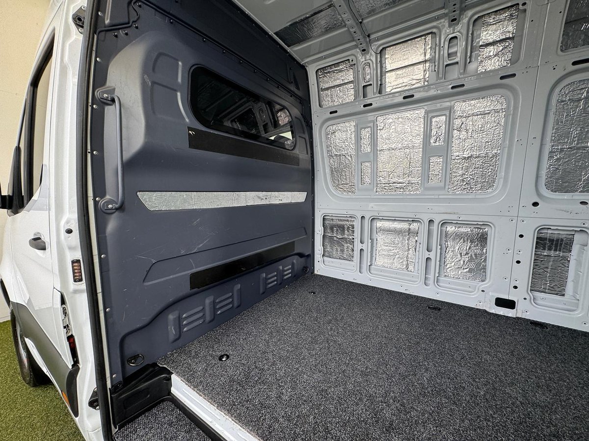 2021 Mercedes-Benz Sprinter 314CDI VS30 image 22