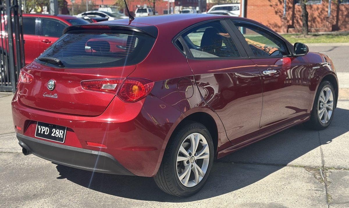 2013 Alfa Romeo Giulietta Progression Series 0 MY13 image 12
