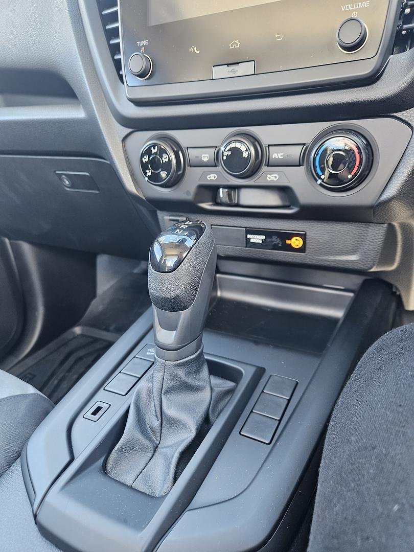 2026 Isuzu D-MAX SX High Ride MY25.5 4x2 image 9