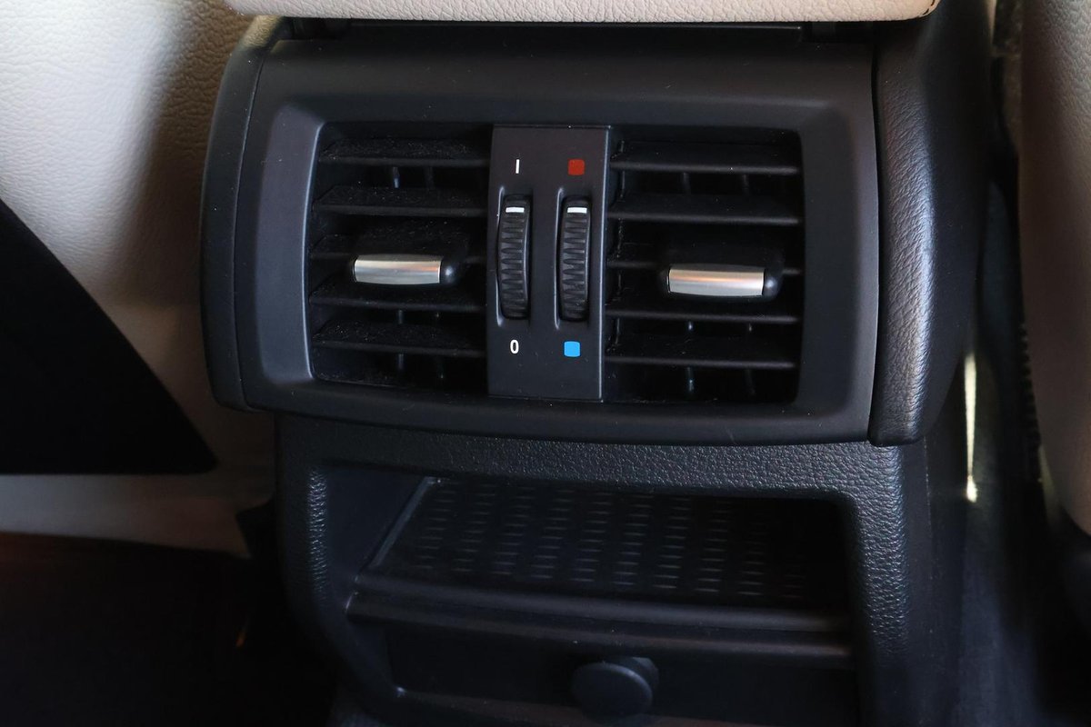 2015 BMW X4 xDrive30d F26 4X4 Constant image 28