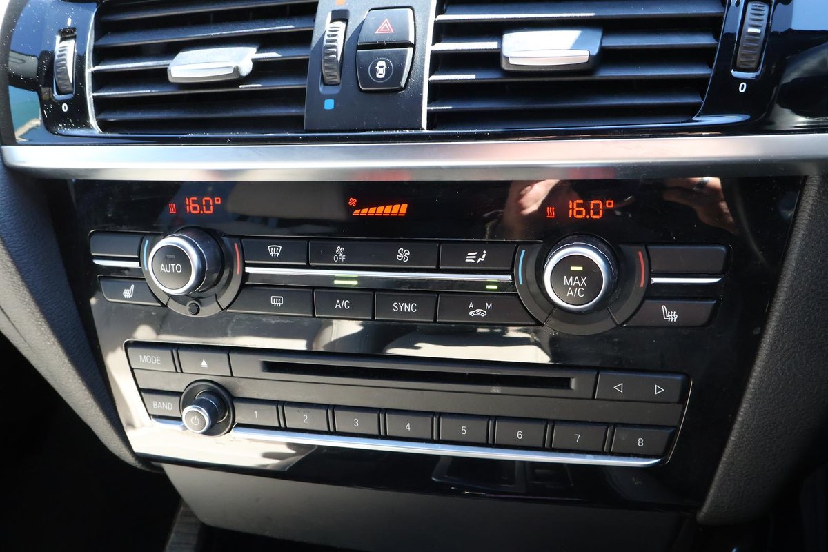 2015 BMW X4 xDrive30d F26 4X4 Constant image 20