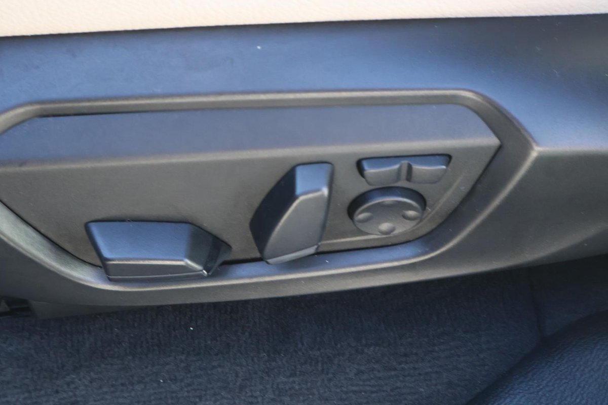 2015 BMW X4 xDrive30d F26 4X4 Constant image 30