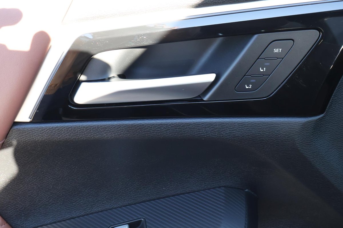 2025 Mitsubishi Outlander Exceed Tourer ZM MY25 AWD image 28