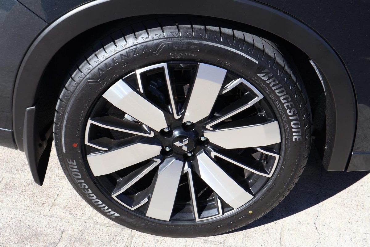 2025 Mitsubishi Outlander Exceed Tourer ZM MY25 AWD image 33