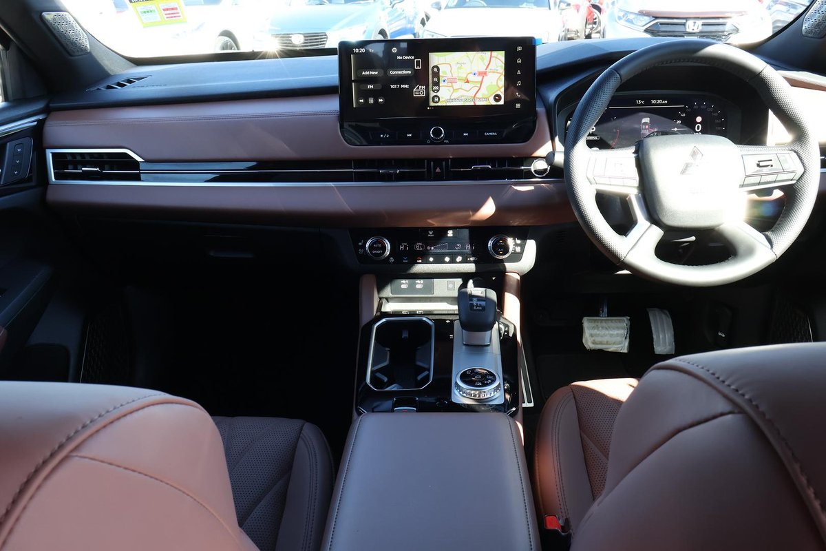 2025 Mitsubishi Outlander Exceed Tourer ZM MY25 AWD image 10