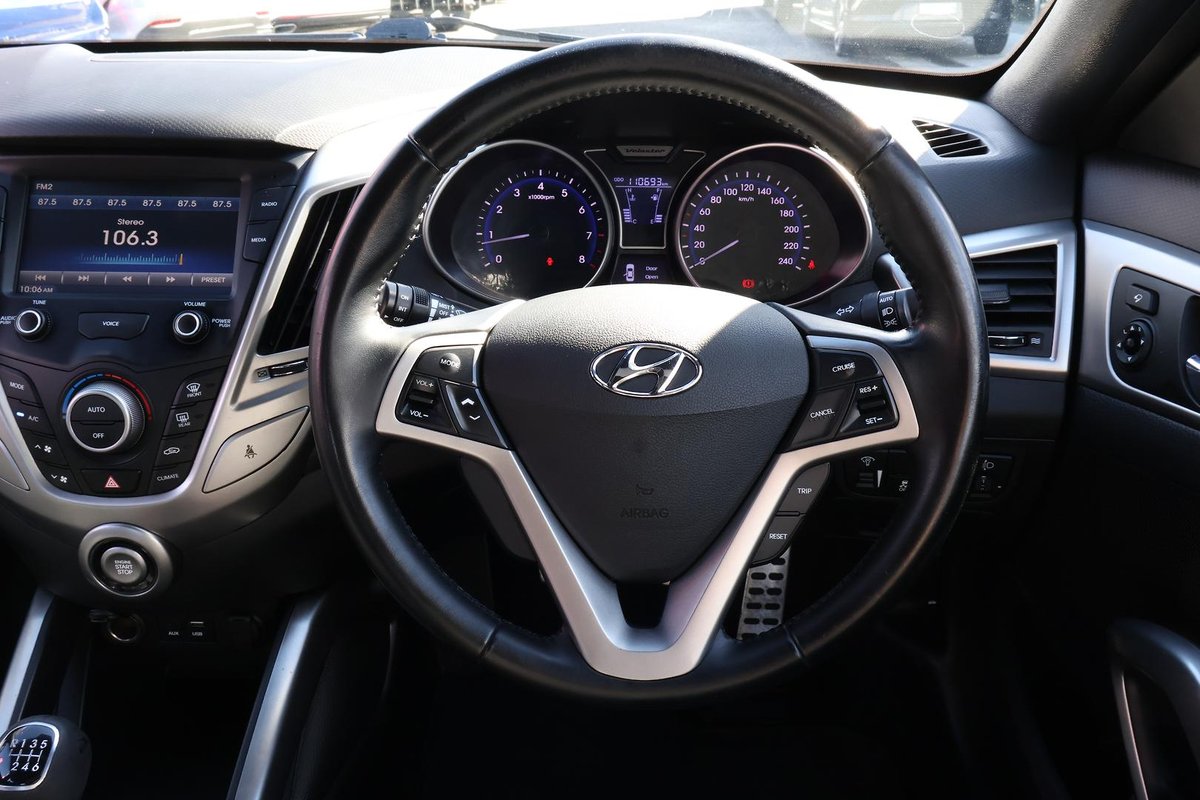 2015 Hyundai Veloster FS4 Series II image 11