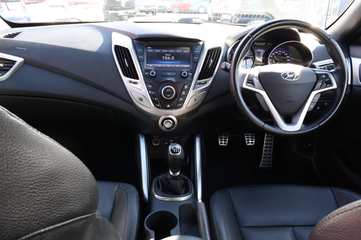 2015 Hyundai Veloster FS4 Series II image 10