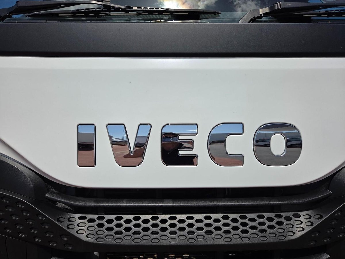 2023 Iveco T-Way 8X4 Auto 510Hp 8X4 Auto 510Hp Side Tipper image 12