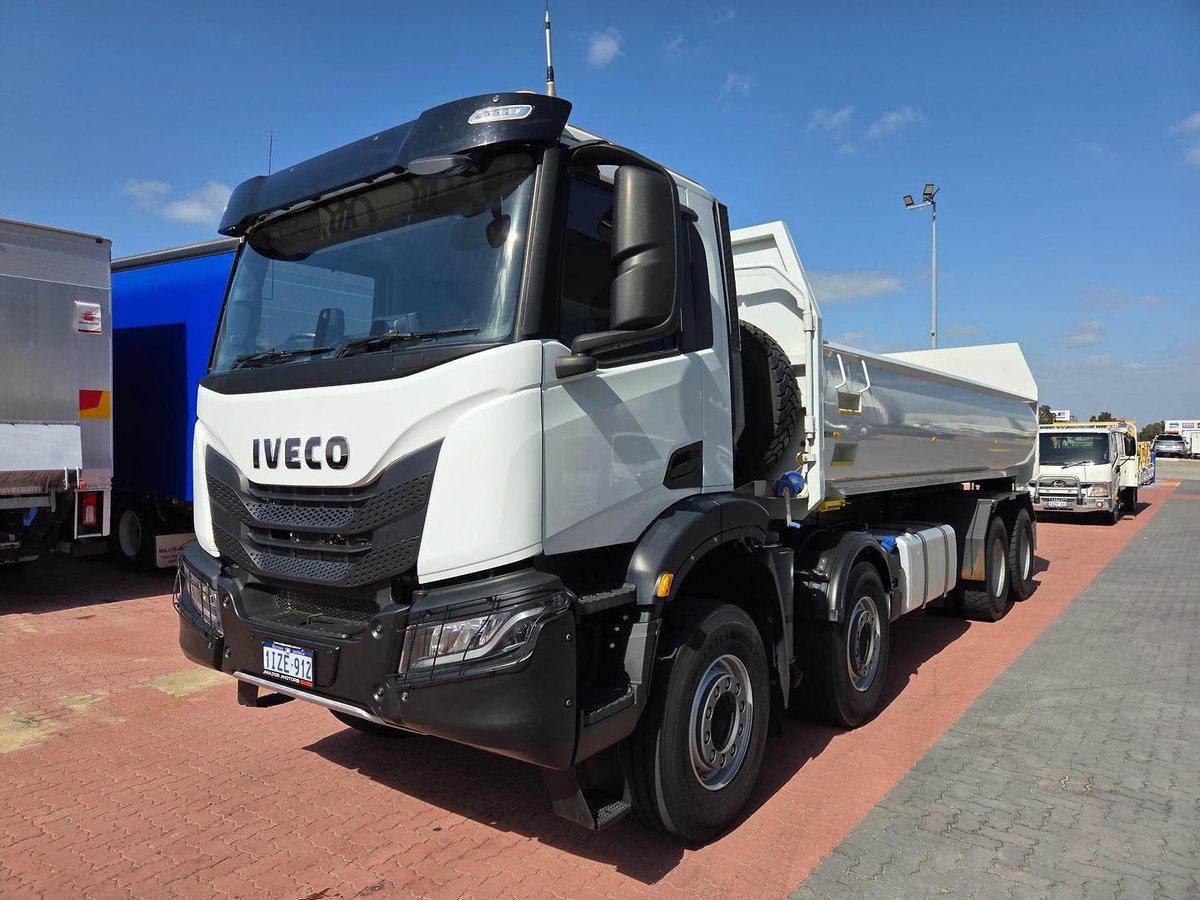 2023 Iveco T-Way 8X4 Auto 510Hp 8X4 Auto 510Hp Side Tipper image 10