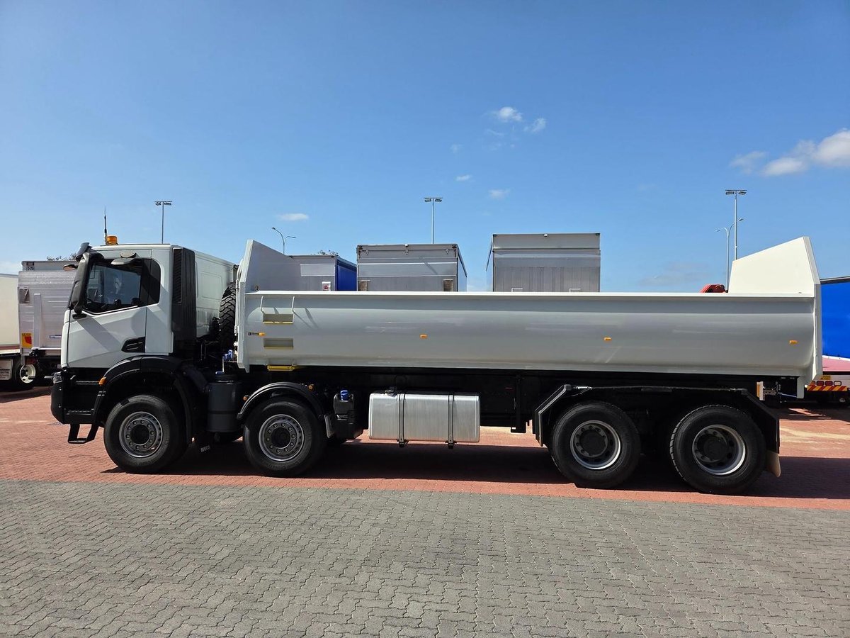 2023 Iveco T-Way 8X4 Auto 510Hp 8X4 Auto 510Hp Side Tipper image 7