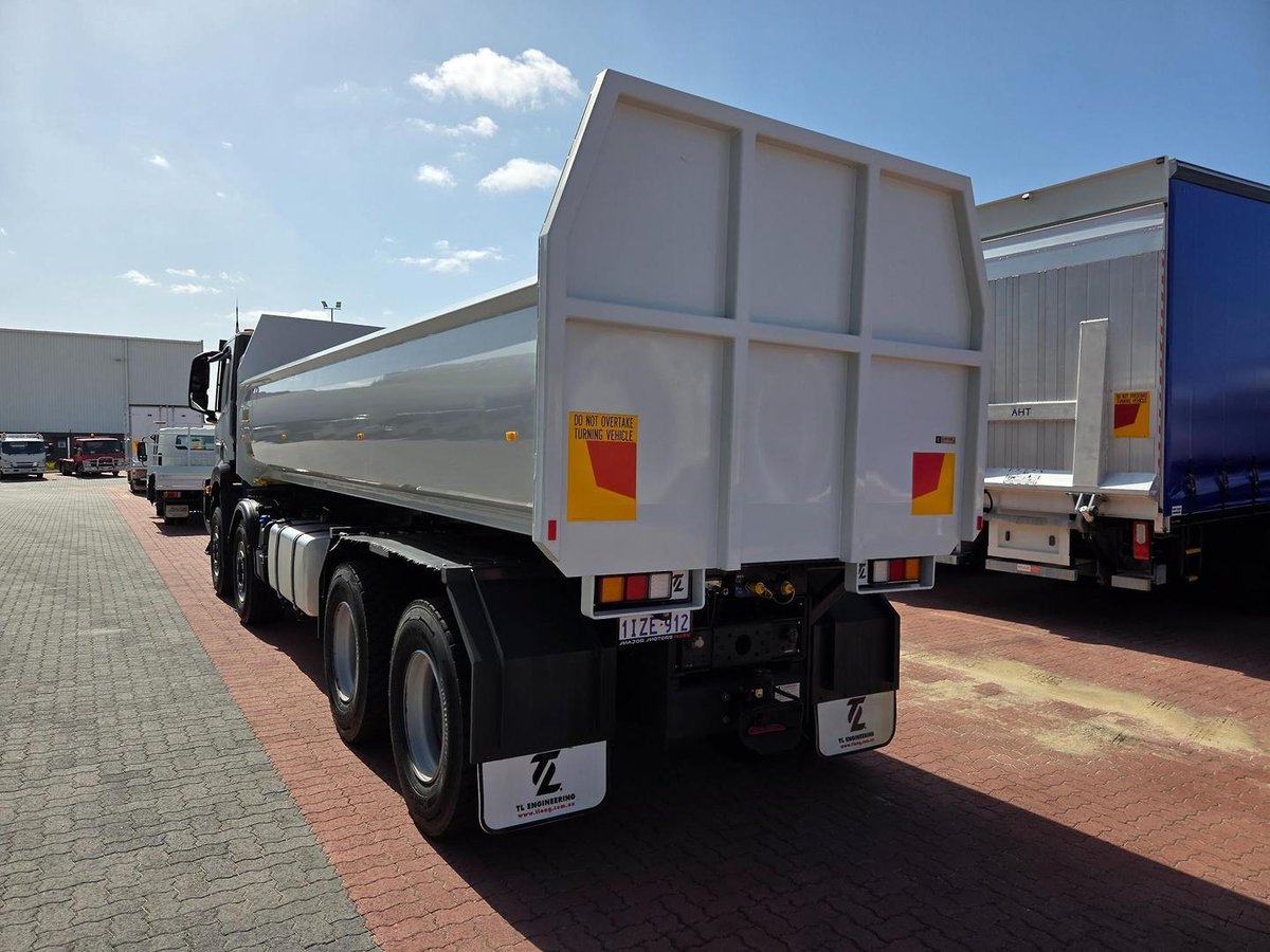 2023 Iveco T-Way 8X4 Auto 510Hp 8X4 Auto 510Hp Side Tipper image 8