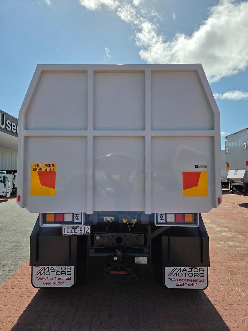 2023 Iveco T-Way 8X4 Auto 510Hp 8X4 Auto 510Hp Side Tipper image 6