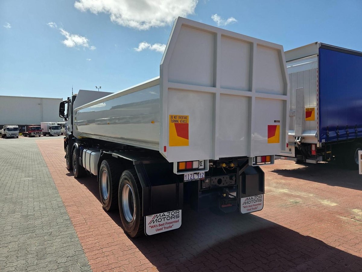 2023 Iveco T-Way 8X4 Auto 510Hp 8X4 Auto 510Hp Side Tipper image 16