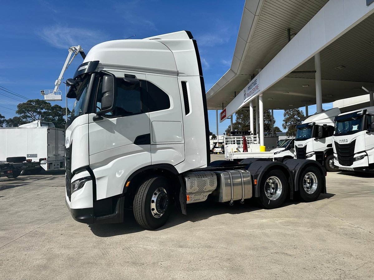 2024 Iveco S-Way AS700 image 7