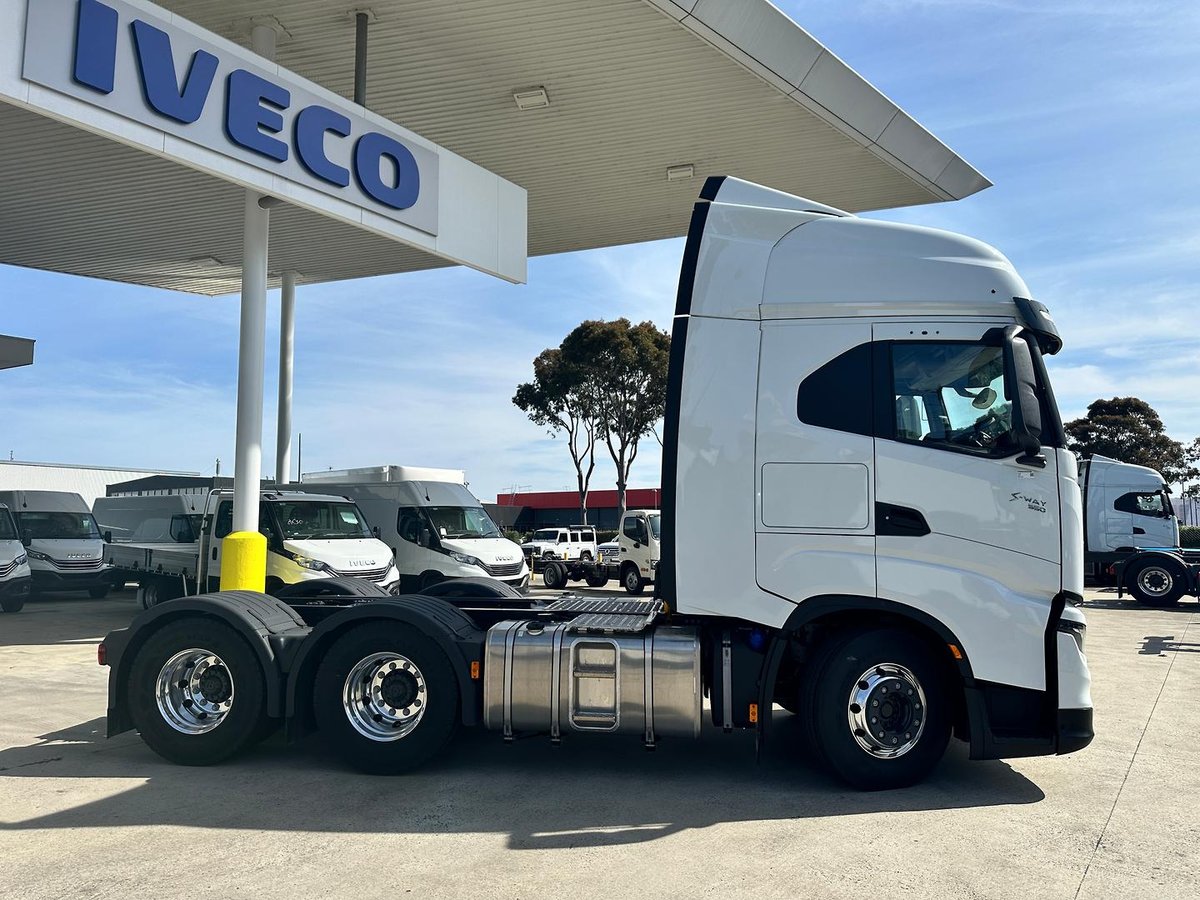 2024 Iveco S-Way AS700 image 14