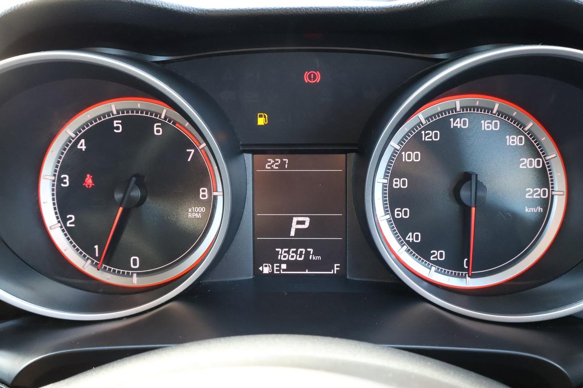 2017 Suzuki Swift GL Navigator AZ image 13