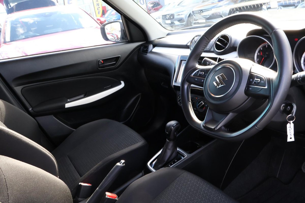 2017 Suzuki Swift GL Navigator AZ image 7