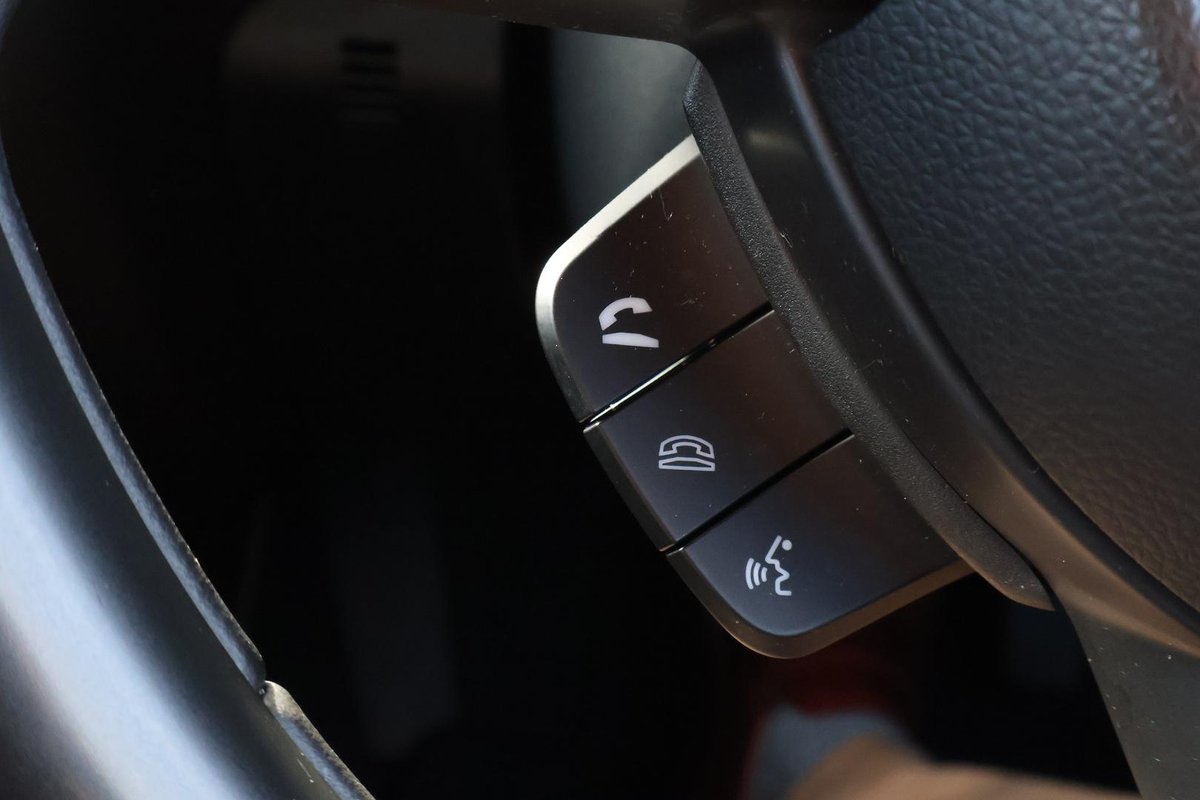 2017 Suzuki Swift GL Navigator AZ image 11