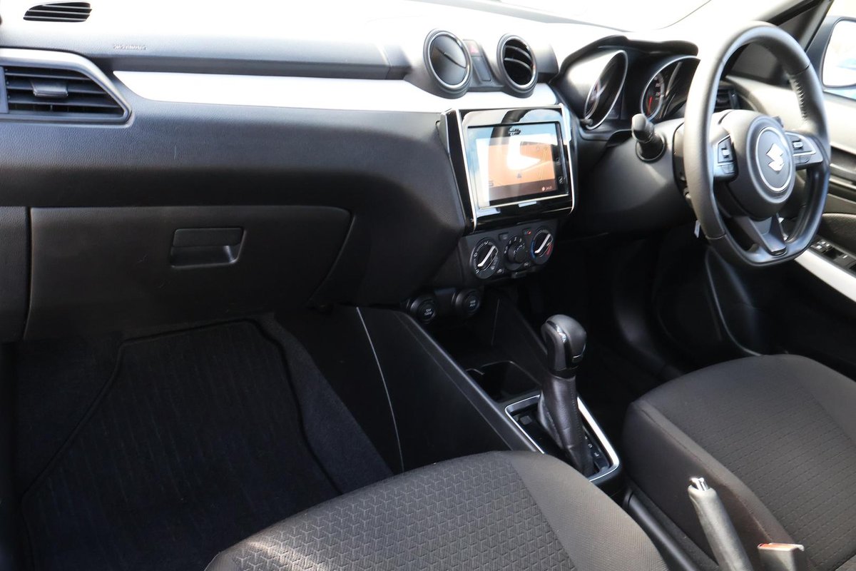 2017 Suzuki Swift GL Navigator AZ image 22
