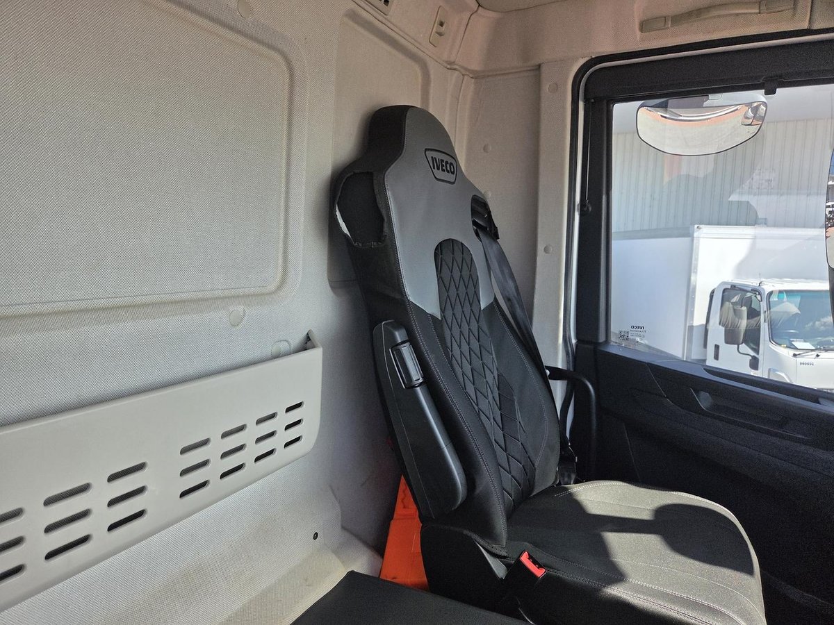 2023 Iveco T-Way image 12