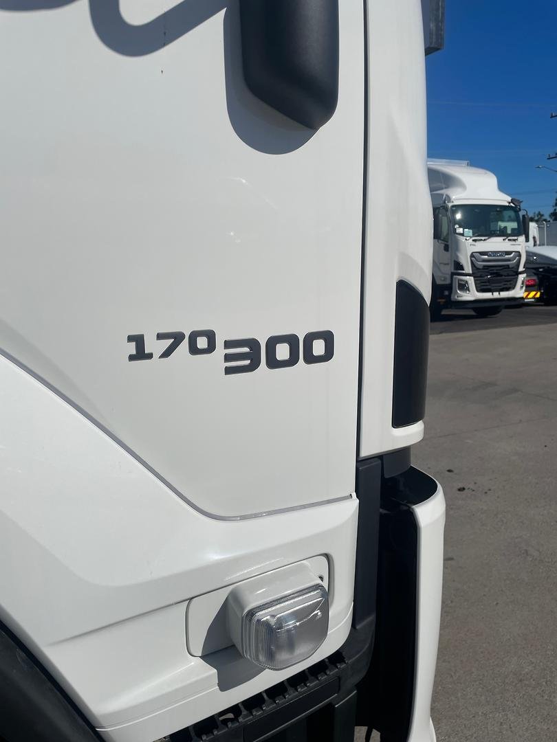 2026 Isuzu F Series image 12